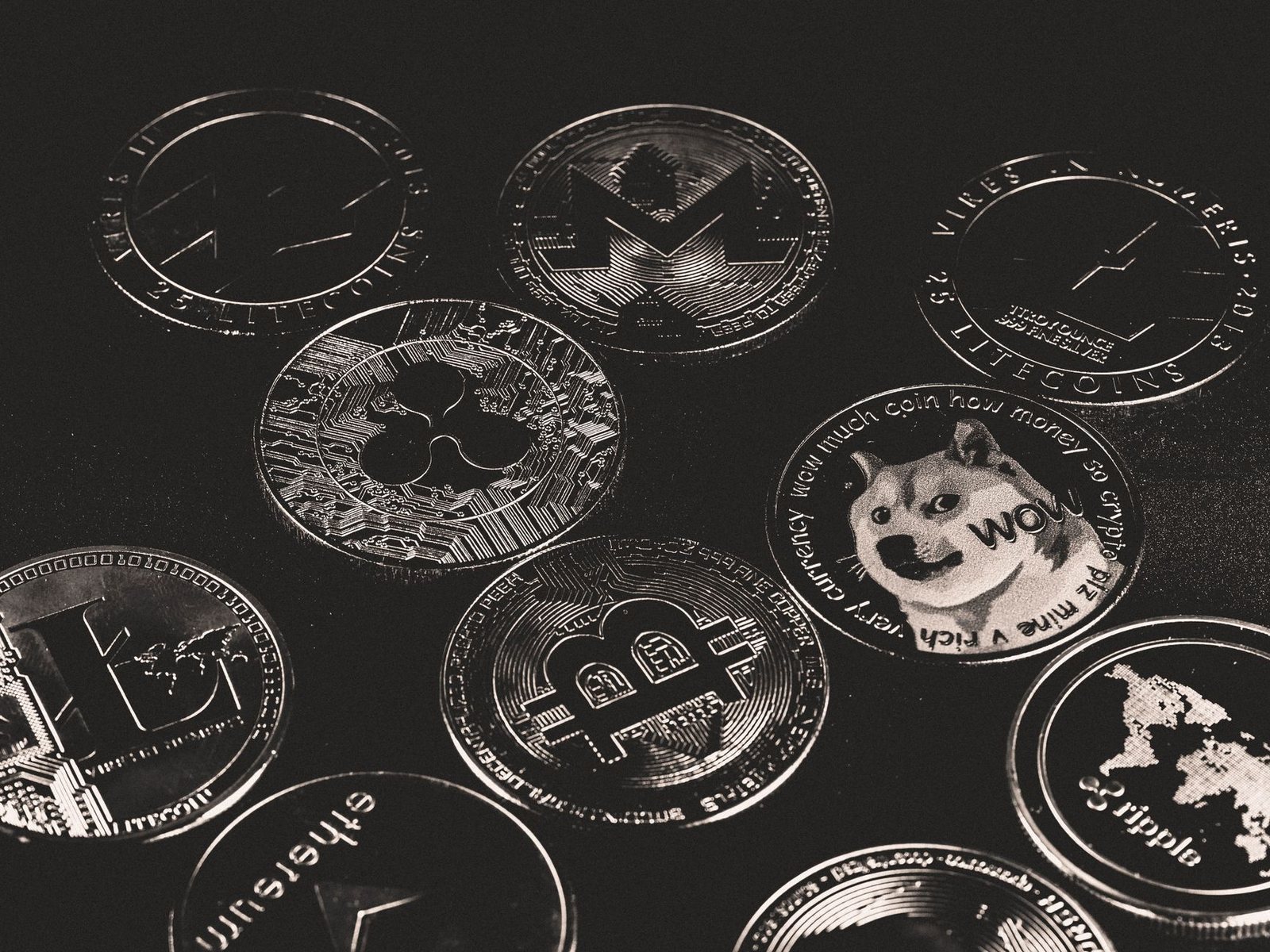 Kripto para sikkeleri ve fiyat grafiği