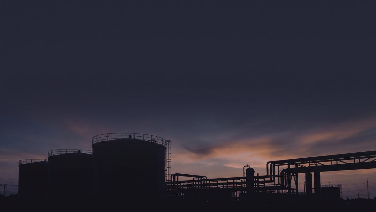 İran Yaptırımları Sürerken Petrol Fiyatları Dengelendi